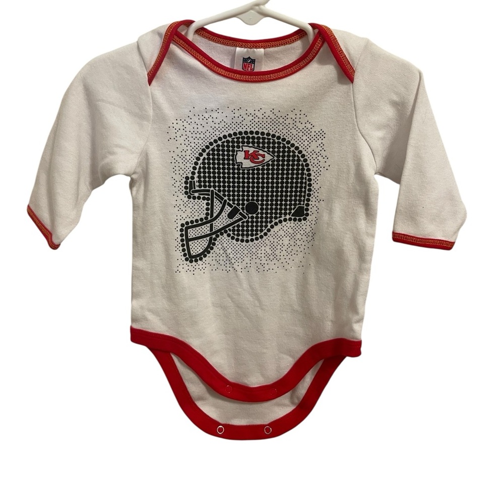 NFL Team Apparel Baby Outfit with Red Trim